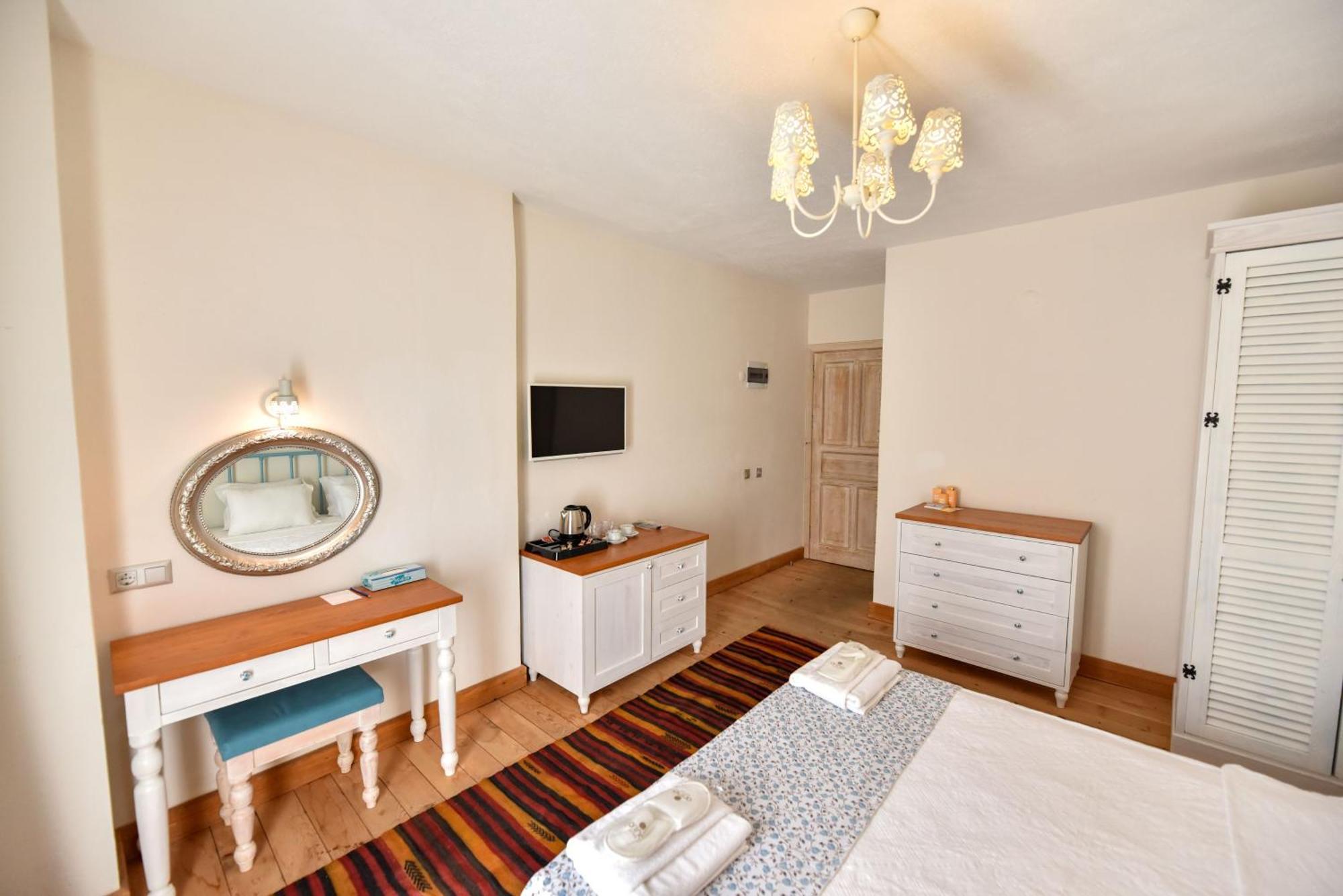 Orino Suites Cedit الغرفة الصورة